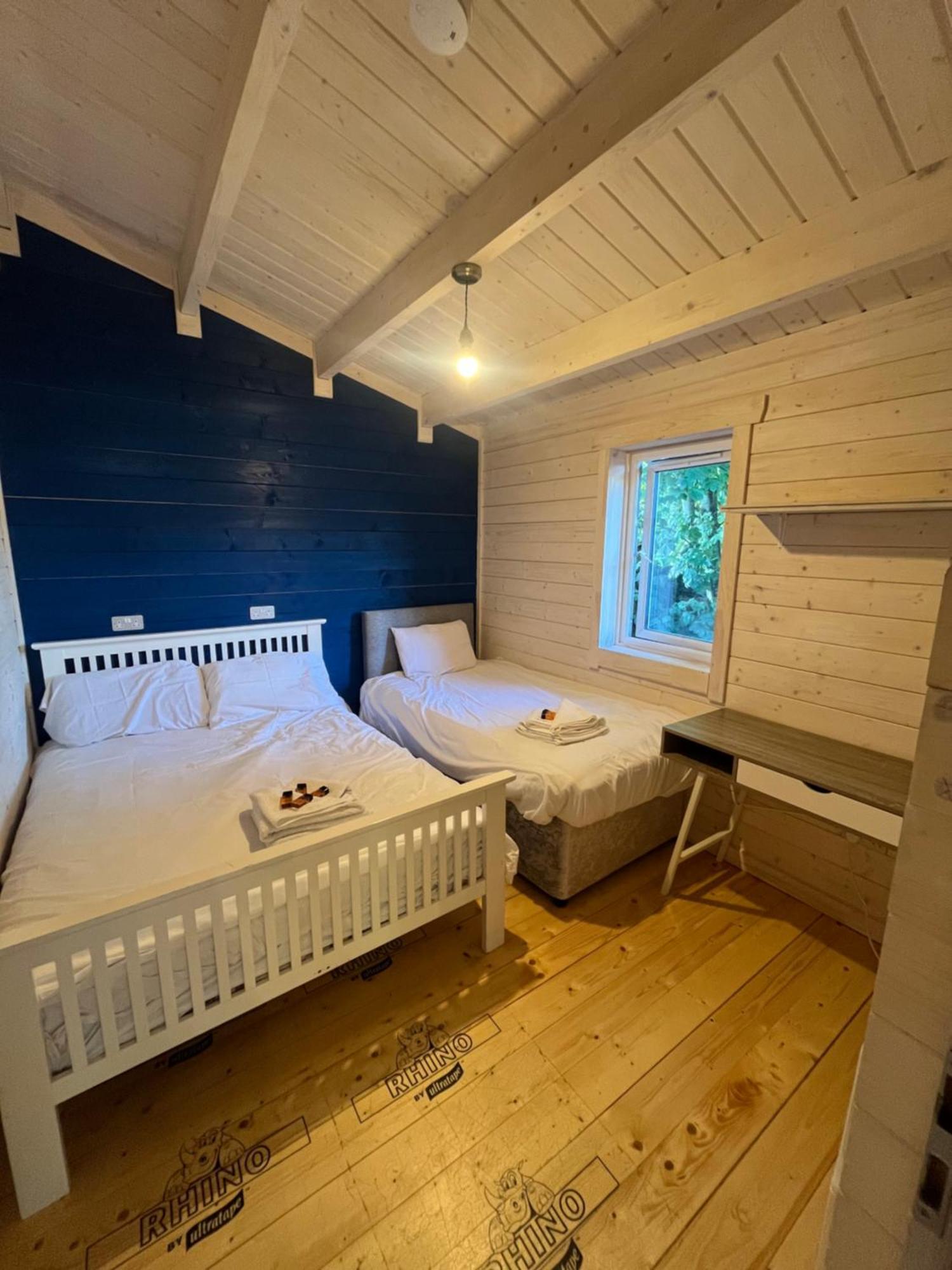 West Wicklow 5 Person Cabin Baltinglass 外观 照片