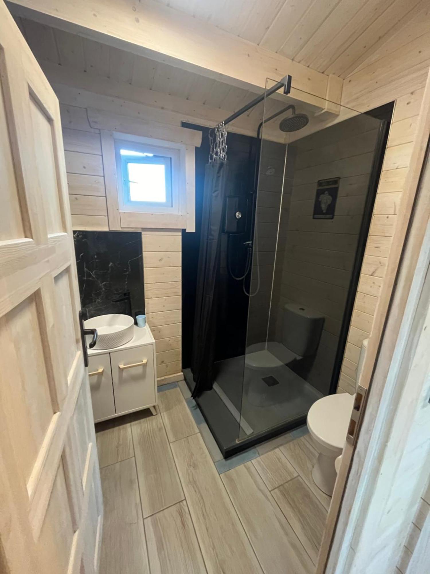 West Wicklow 5 Person Cabin Baltinglass 外观 照片